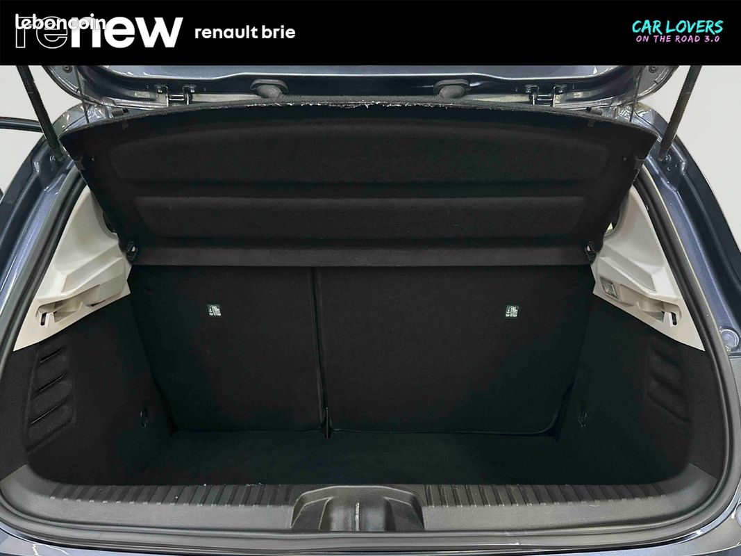 RENAULT Clio E-Tech 140 - 21 Business (image 13)
