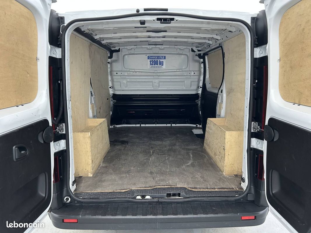 RENAULT FG CF L1H1 3T blue dci 130 E6E (image 18)