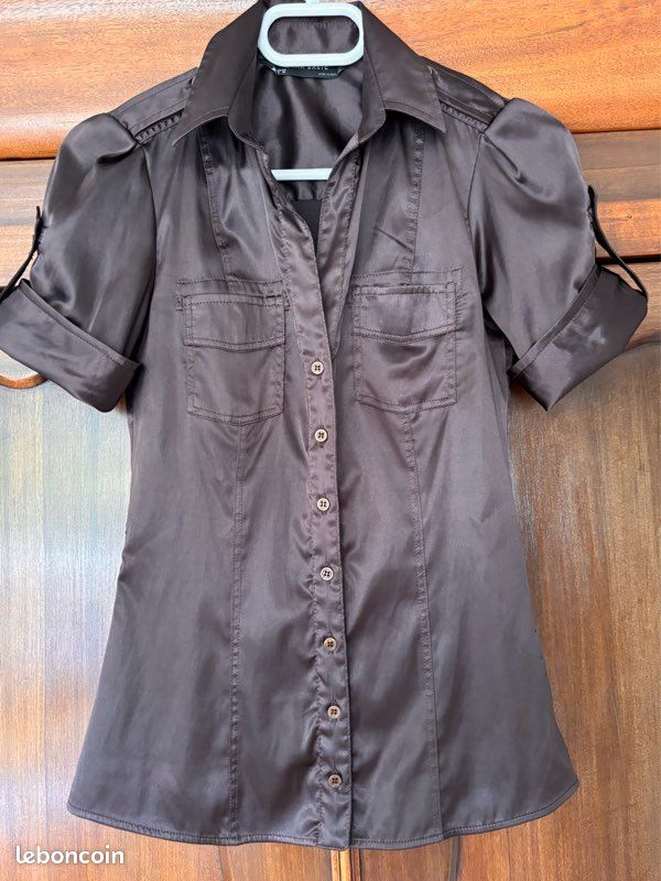 Chemise marron satinée à manche courte cintré style western (image 1)