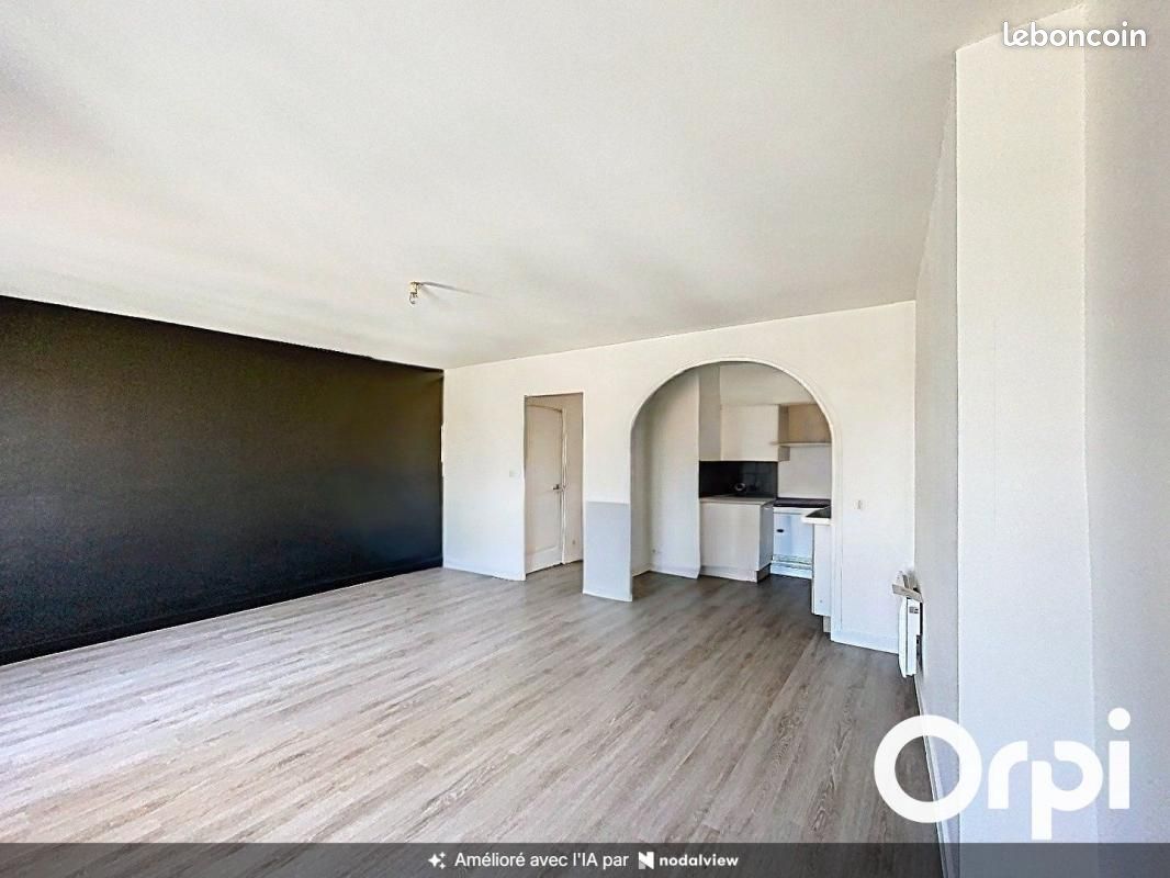 Appartement 1 pièce 47 m² · à Saint-Flour · 47 m² · 420 €/mois