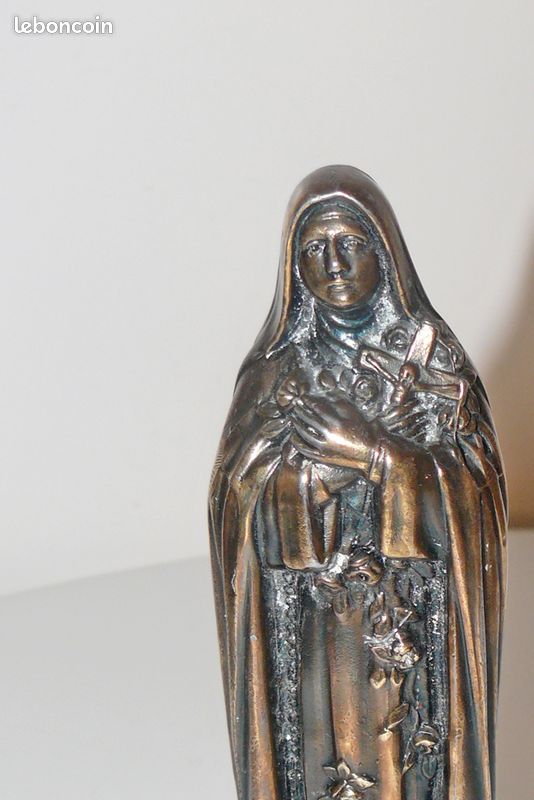 Statue Sainte Thérèse de Lisieux 80 cm fibre de verre POUR | vente en Statue Sainte Thérèse de Lisieux 80 cm fibre de verre POUR | vente en