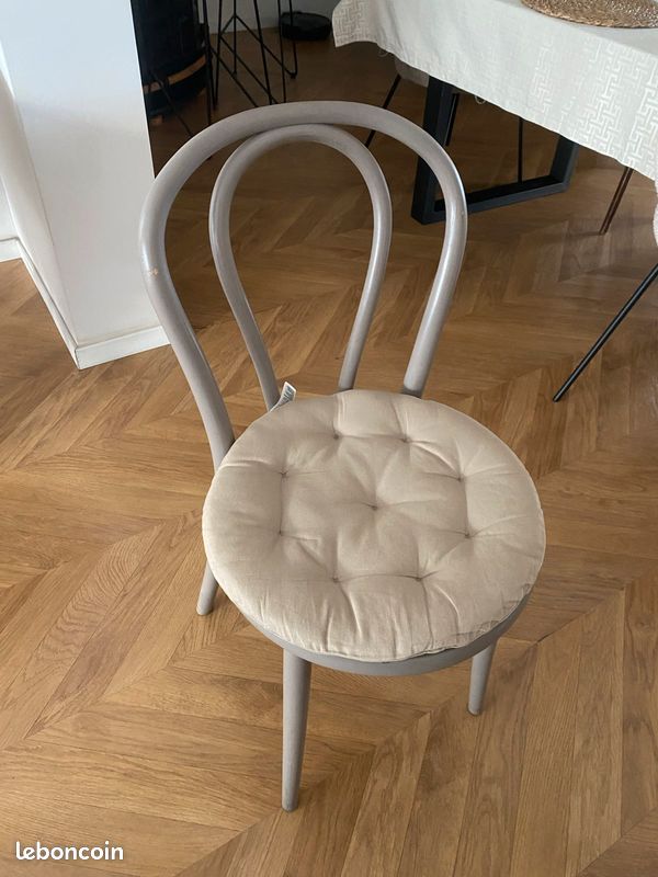 Chaise bistro (image 1)