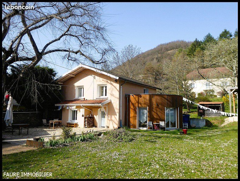 Maison 5 pièces 146 m² · à Crémieu · 146 m² · 389 000 €