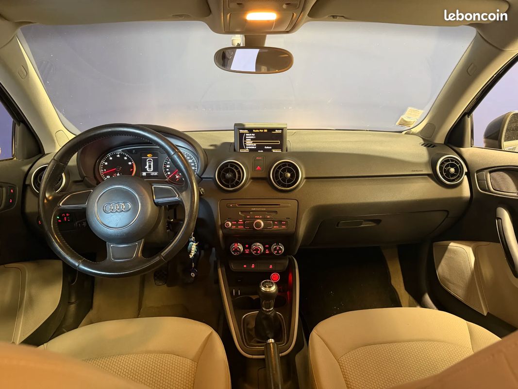 AUDI A1 5 portes Sportback 1.4 TFSI Ambition - 2012 - GARANTIE 12 MOIS - Suivi complet (image 6)