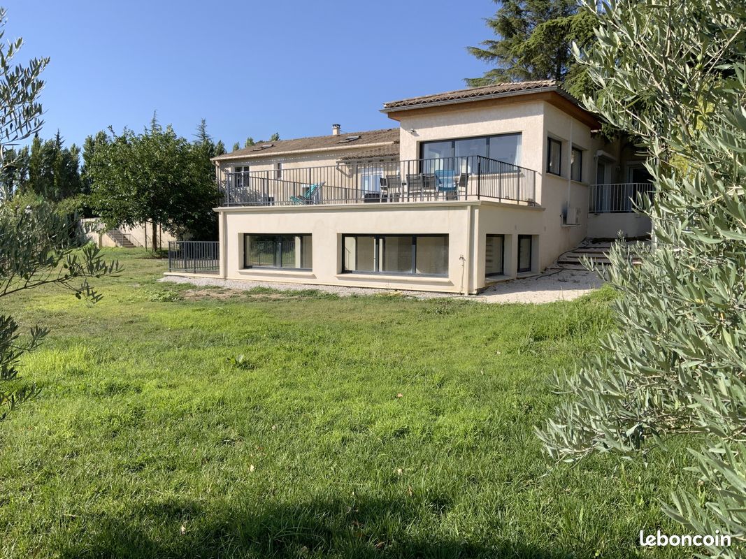 Maison 13 pièces 380 m² · à Sommières · 380 m² · 780 000 €