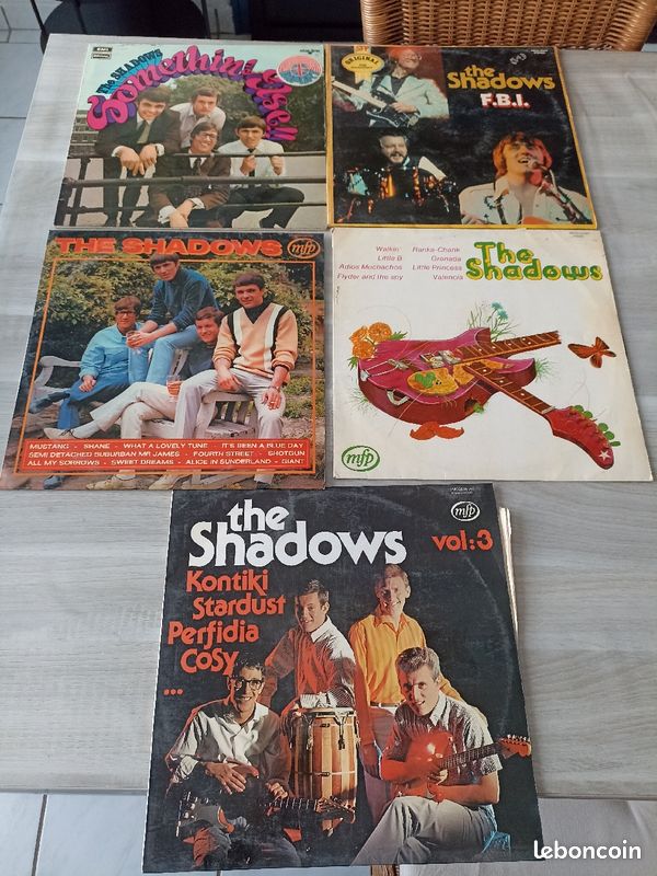 Lot 5 vinyles THE SHADOWS (image 1)