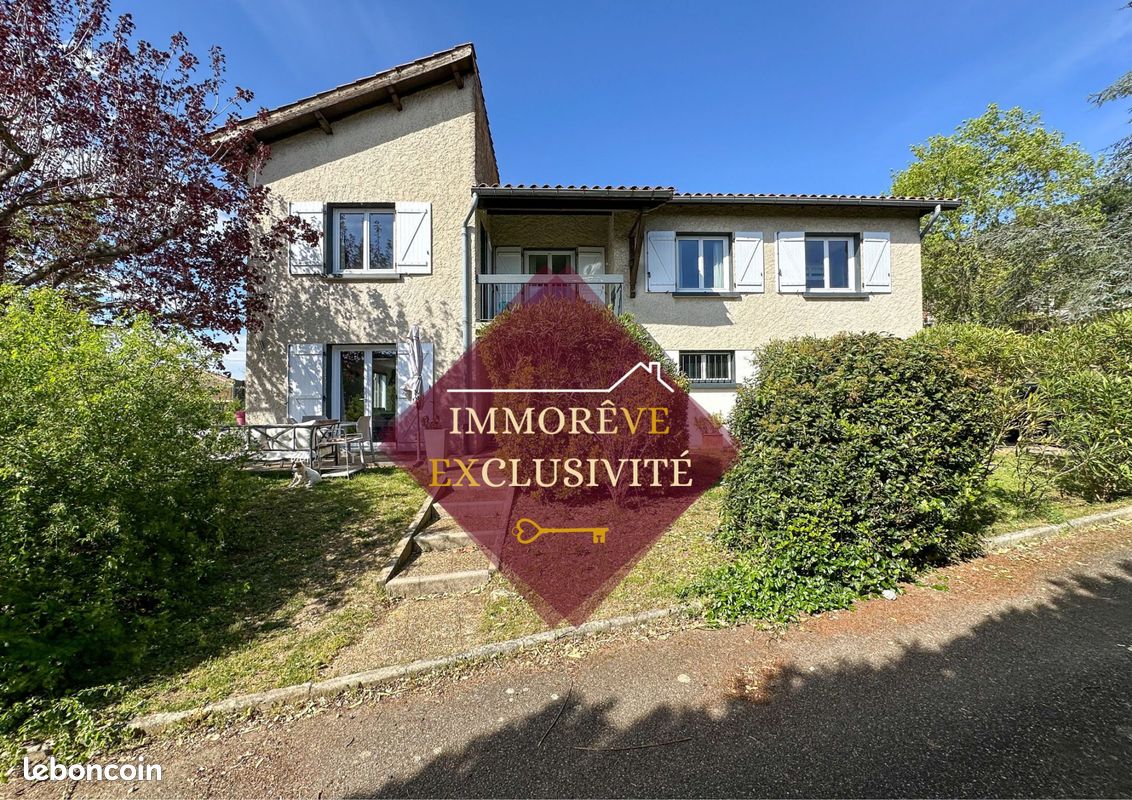 Maison 8 pièces 186 m² · à Saint-Clair-du-Rhône · 186 m² · 349 000 €