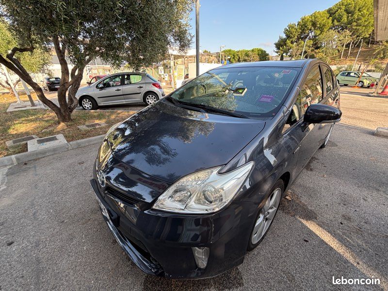 Toyota prius iii 136h dynamic 17" (image 1)