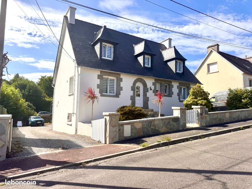 Maison 7 pièces 143 m² · à Plouédern · 143 m² · 349 000 €