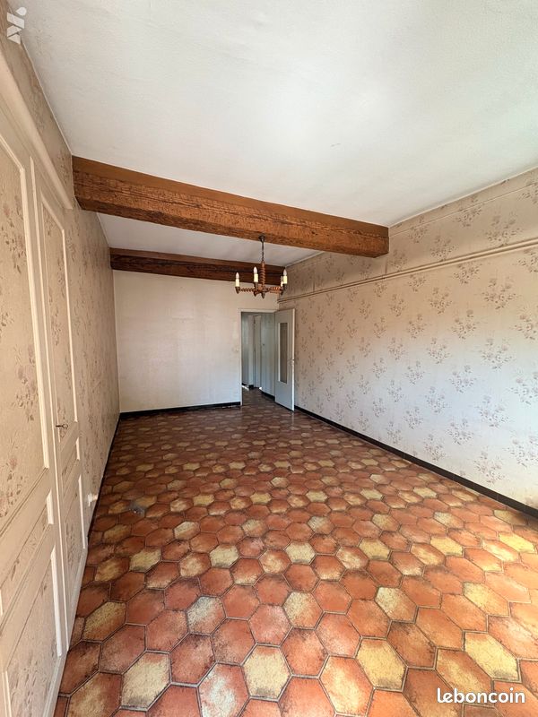 Maison 4 pièces 100 m² · à Poligny · 100 m² · 105 000 €