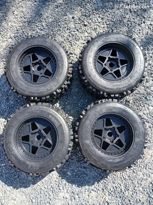 Lot de 4 roues pour arma outcast 6s (image 2)