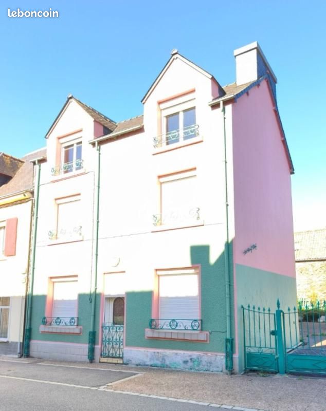 Maison 6 pièces 91 m² · à Spézet · 91 m² · 90 000 €