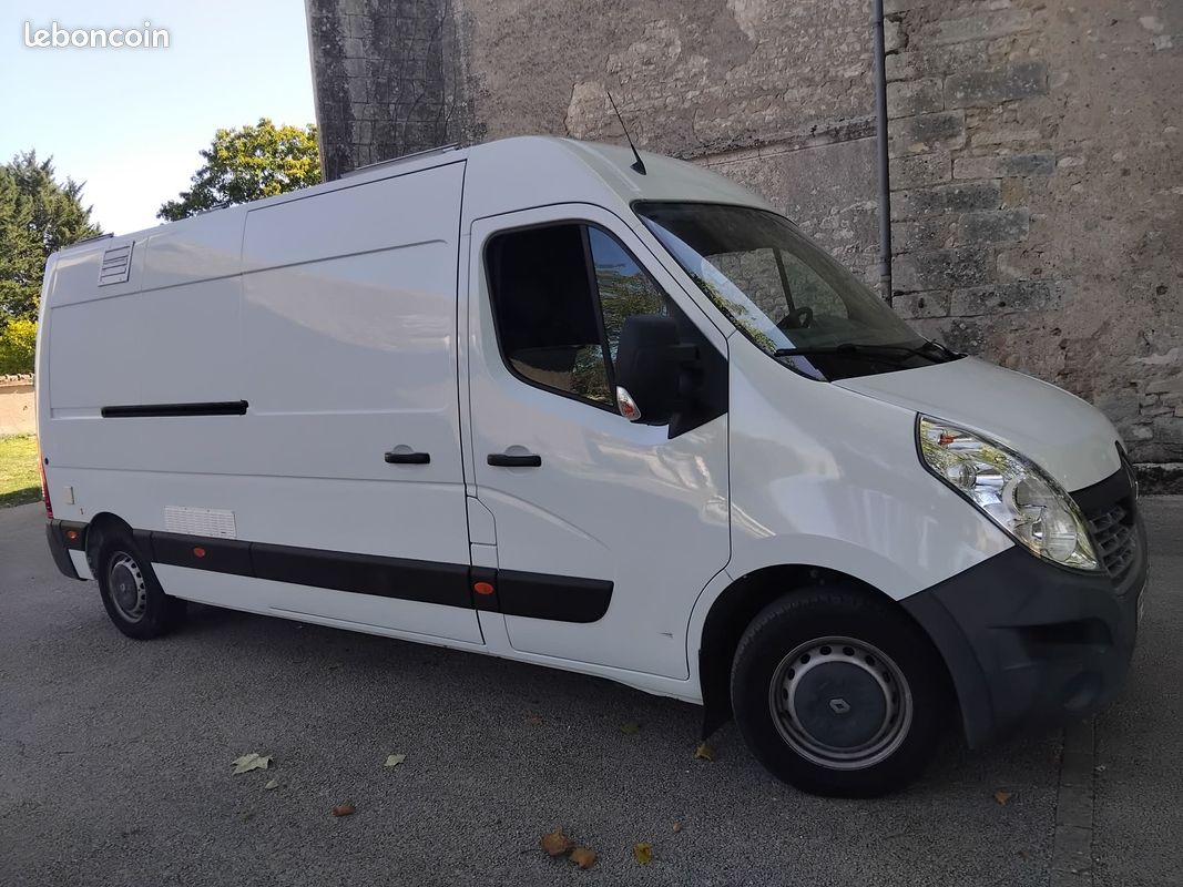 Master food truck 130 cv attelage 15000 kms d origine 16700 EUROS HT GARANTIE 12 MOIS (image 4)