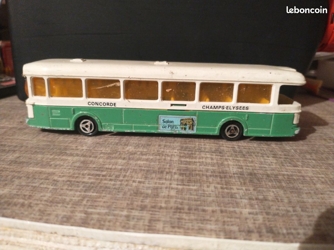 SUB103 Bus 1/43 IXO Hachette SAVIEM E7 L 75 Voyages Sotra 1970 Canada – Jumajo