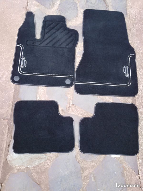 Tapis pour twingo 3 modèle sport (image 1)