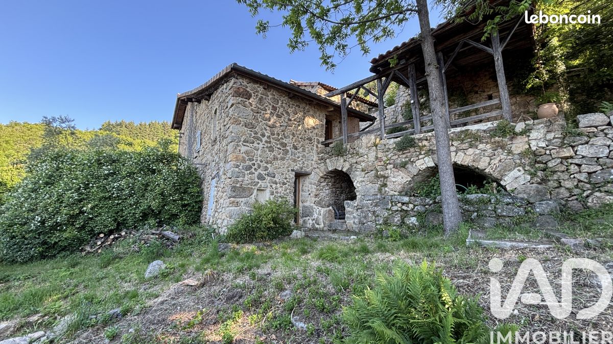 Maison 5 pièces 151 m² · à Vals-les-Bains · 151 m² · 295 000 €