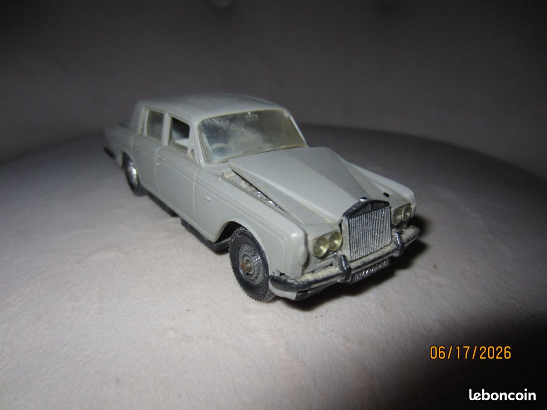 Voiture rolls royce silver shadow norev numéro 33 capot fermeture incomplète (image 1)