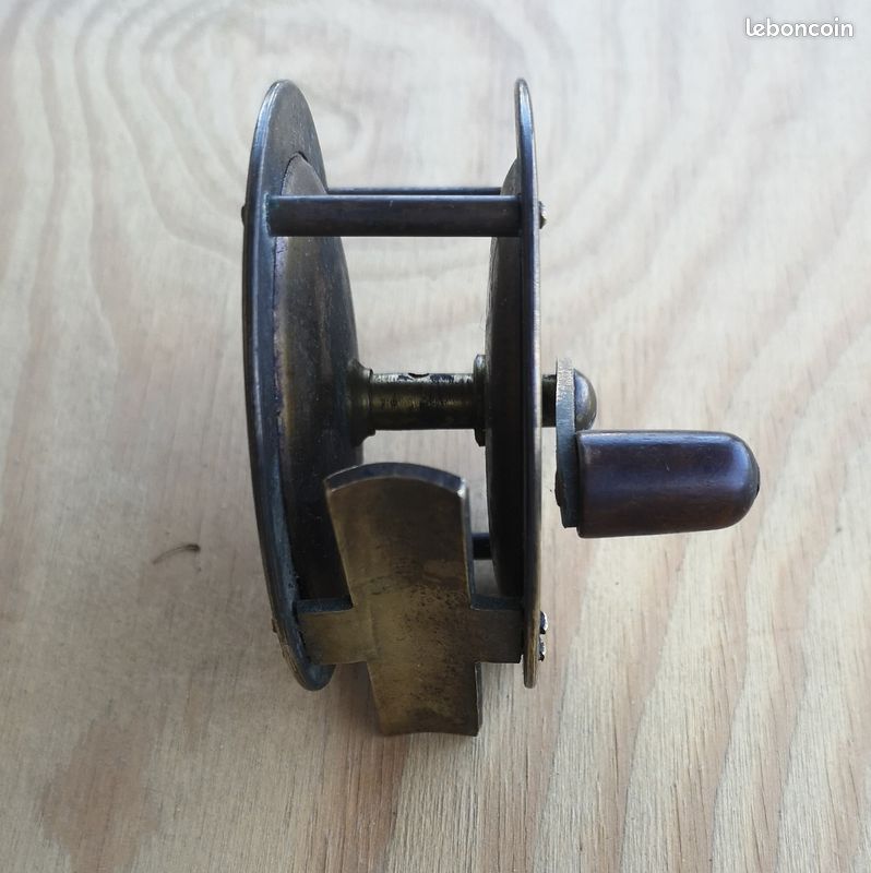 Ancien Moulinet De Pêche En Laiton, Fabrication Française, Vintage Collection