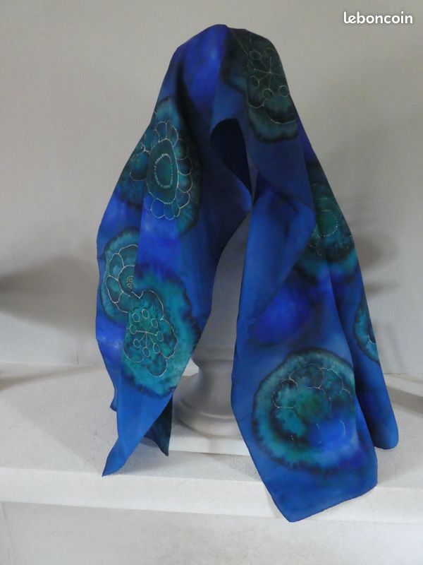 Foulard 41 cm sur 1m23 (image 1)