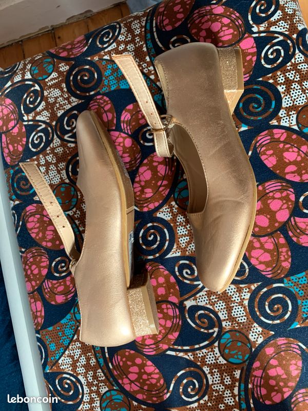Chaussures dorées (image 3)