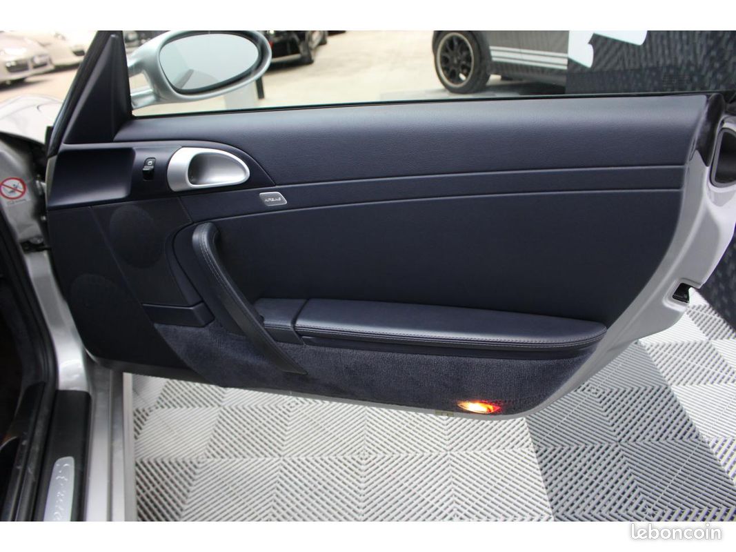 PORSCHE 911 Carrera 4S 3.8i -TYPE 997 BVA Tiptronic - suivi complet (image 22)