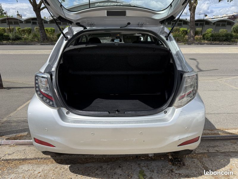Toyota YARIS HSD 100H BUSINESS 5P (image 14)
