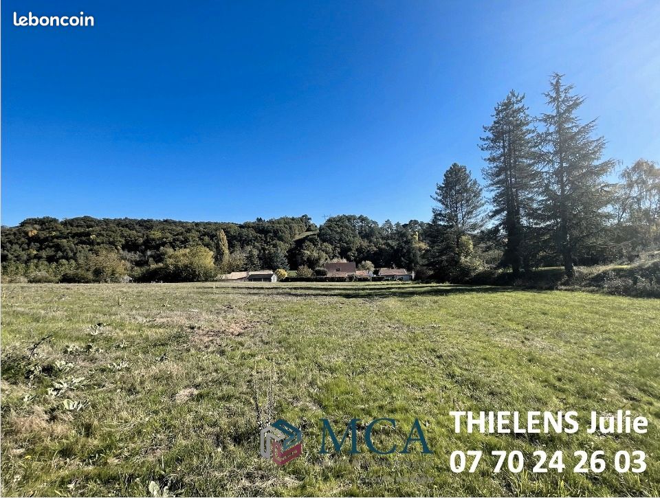 Terrain 1 778 m² Villamblard · 15 500 €