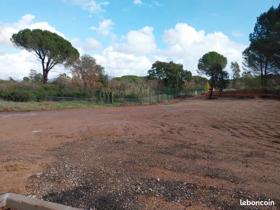 Terrain 620 m² Puget Sur Argens