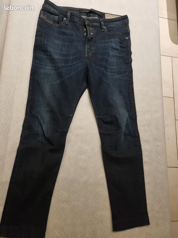 Jeans Diesel Pour Femme - Taille 27 - Occasion En Très Bon état - Couleur Bleu