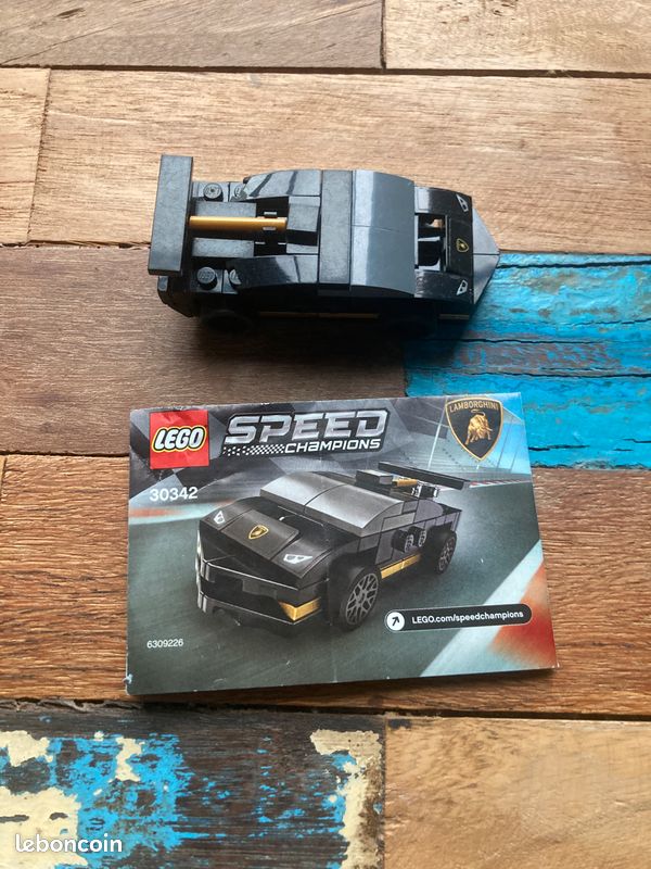 Lego Lamborghini 30342 (image 1)