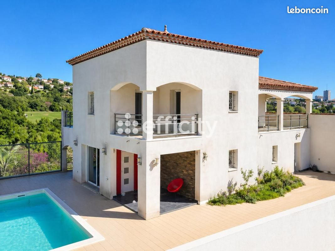 Maison 8 pièces 165 m² · à Juvignac · 165 m² · 599 000 €