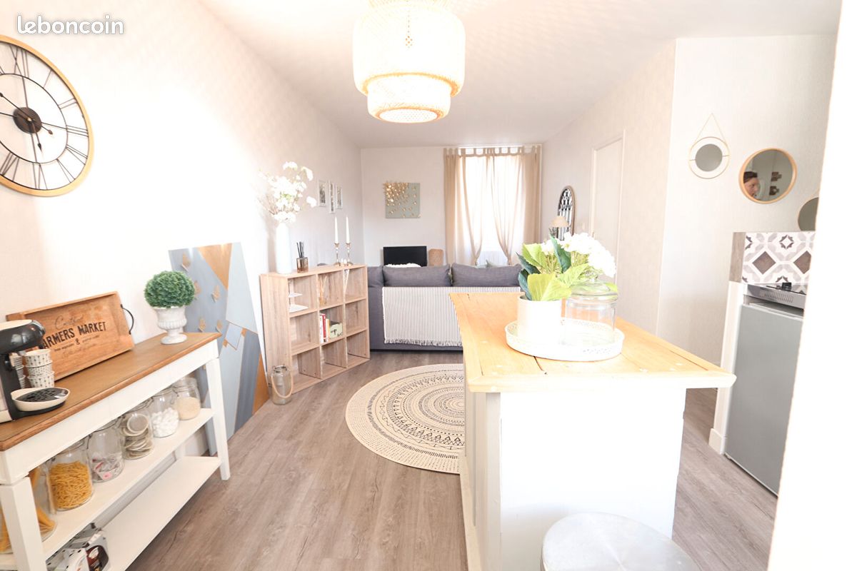 Appartement 2 pièces 44 m² · à Orléans · 44 m² · 647 €