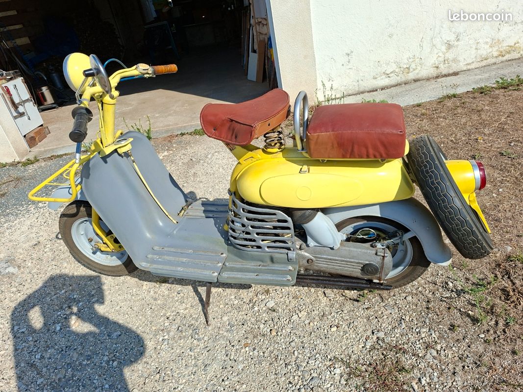 Scooter motobecane de 1955 (image 1)
