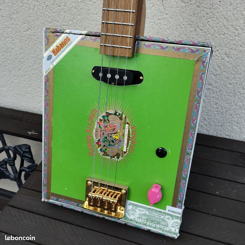 Cigar Box Guitar CBG frettée 4 cordes RAMON (image 1)