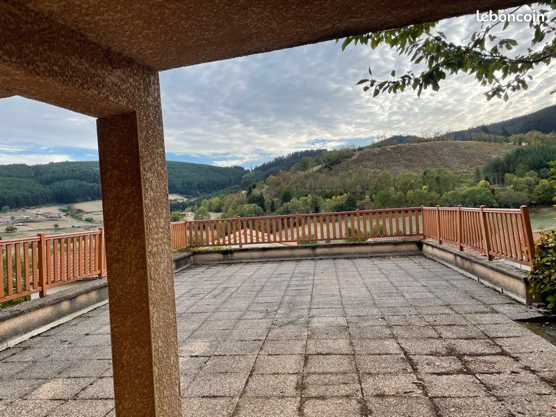 Appartement 3 pièces 45 m² · à Saint-Just-d'Avray · 45 m² · 350 €/mois