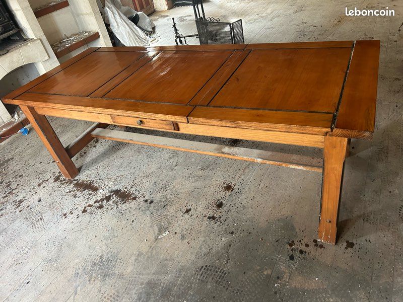 Table ancienne en bois massif (image 2)