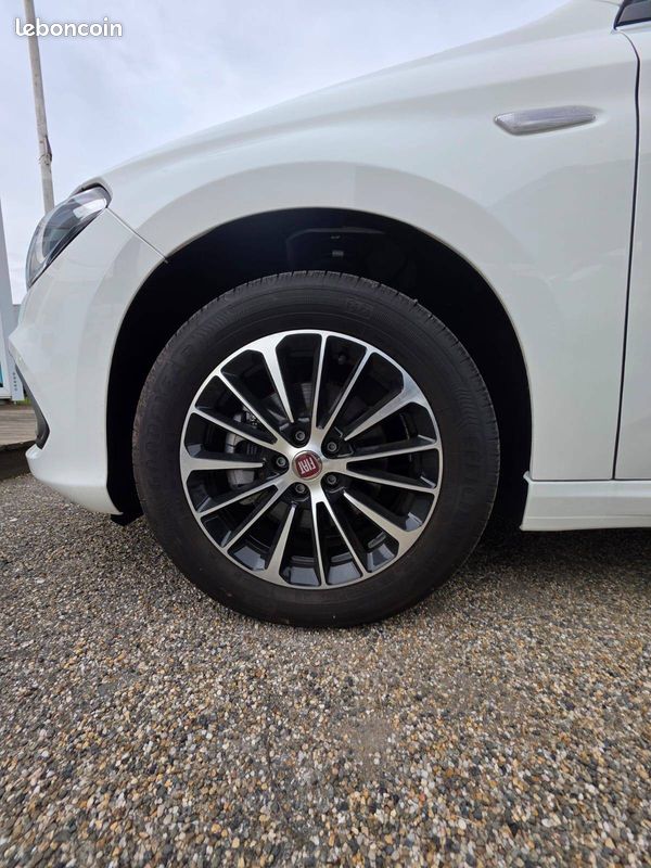 FIAT Tipo 5 Portes 1.5 Firefly Turbo 130 ch S&S DCT7 Hybrid (image 9)