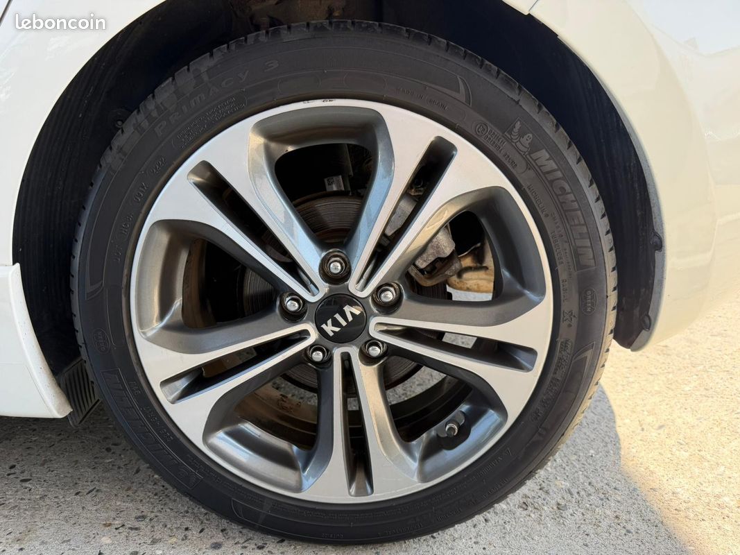 KIA CEE'D 1.6 CRDi 136 ch ISG GT Line DCT7 (image 21)