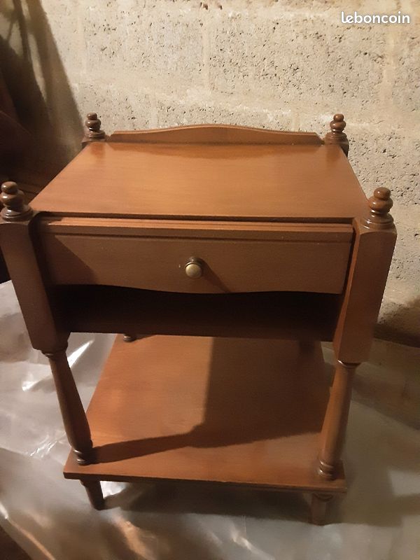 Table de nuit (image 1)