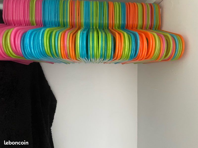 Lot de cintres IKEA (image 1)