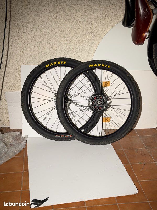 Paire De Roues VTT 27.5 Pouces BOOST – Avec Axe Traversant – Avant Et Arrière, Aluminium, Neuves