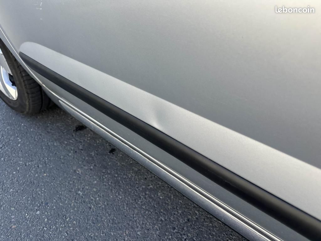 PEUGEOT 3008 1.6 e-HDi FAP - 112 - BV MP6 Allure Toit panoramique (image 27)