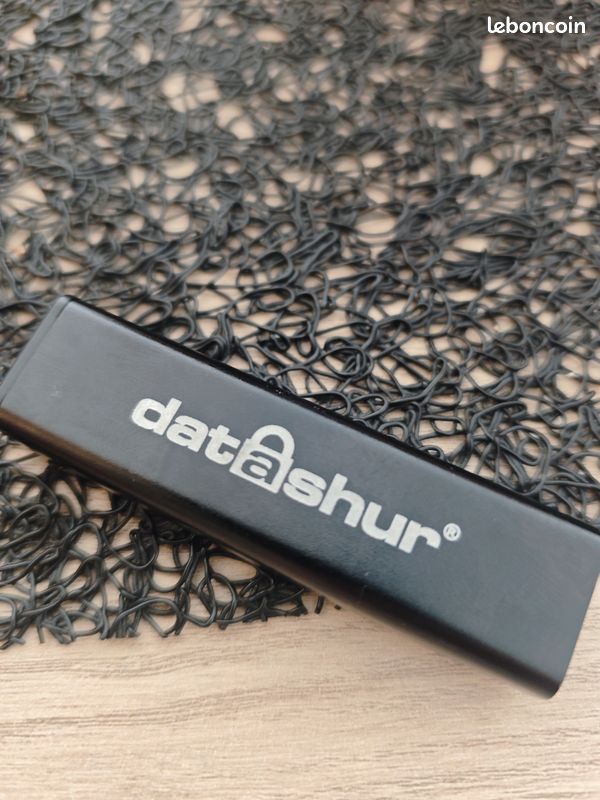 Clé USB Sécurisée Datashur 4Go - Chiffrement Matériel, USB 2.0 - Occasion