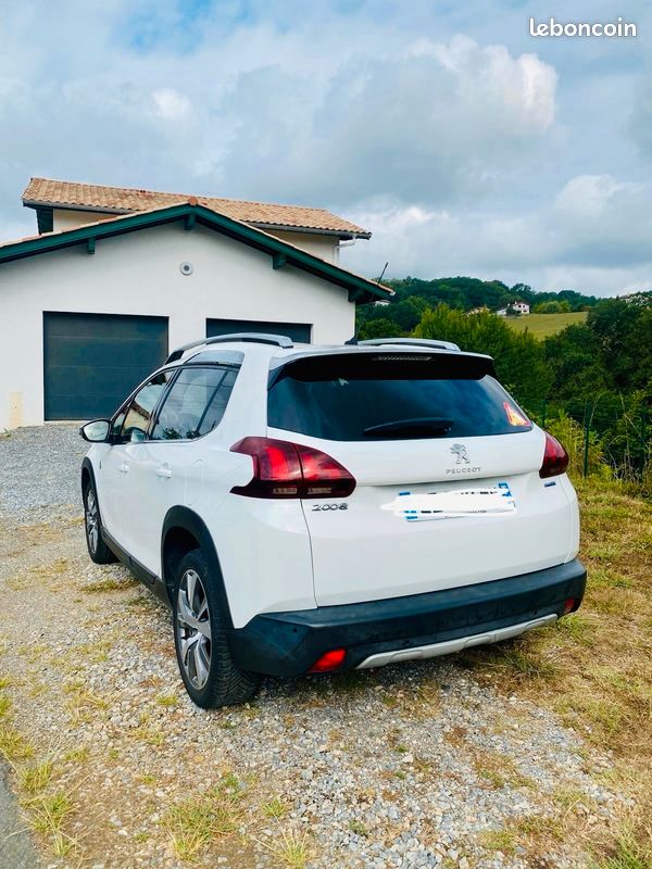 Peugeot 2008 Allure 1.6 BlueHDi 120 ch – 2016 – Distribution récente – GPS – Toit panoramique (image 2)