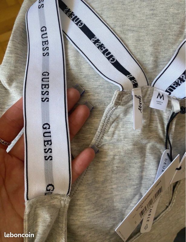 Débardeur Ou T-shirt Femme GUESS - Taille M, Neuf Avec étiquette