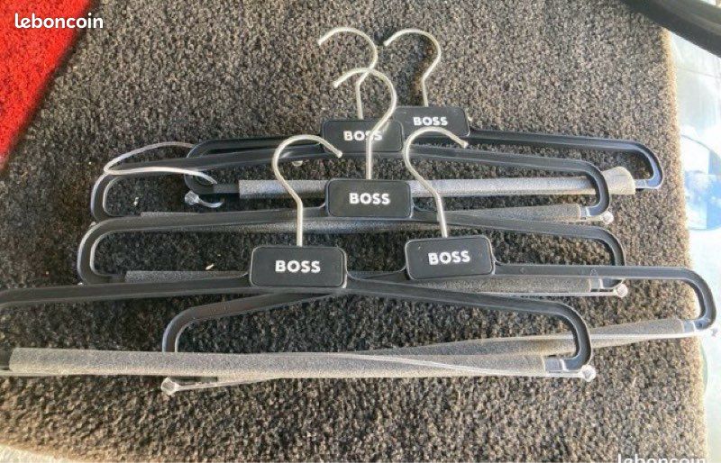 Cintres Hugo boss (image 1)