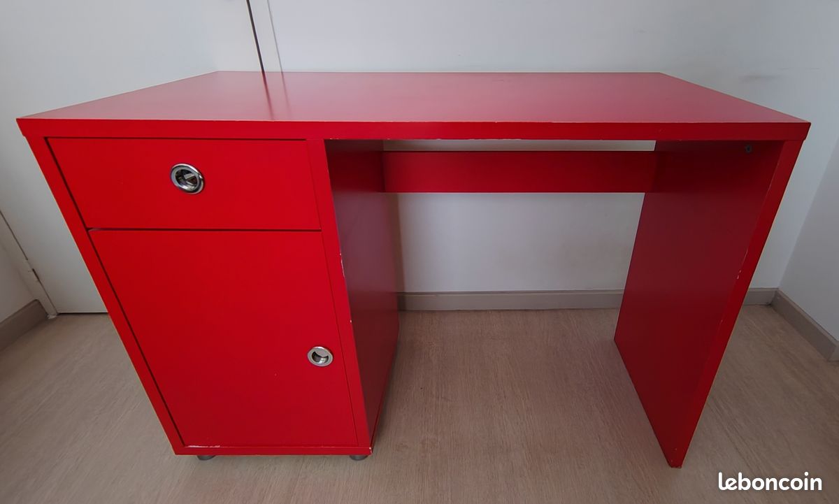 Chaise de bureau rouge Ikea - Ameublement