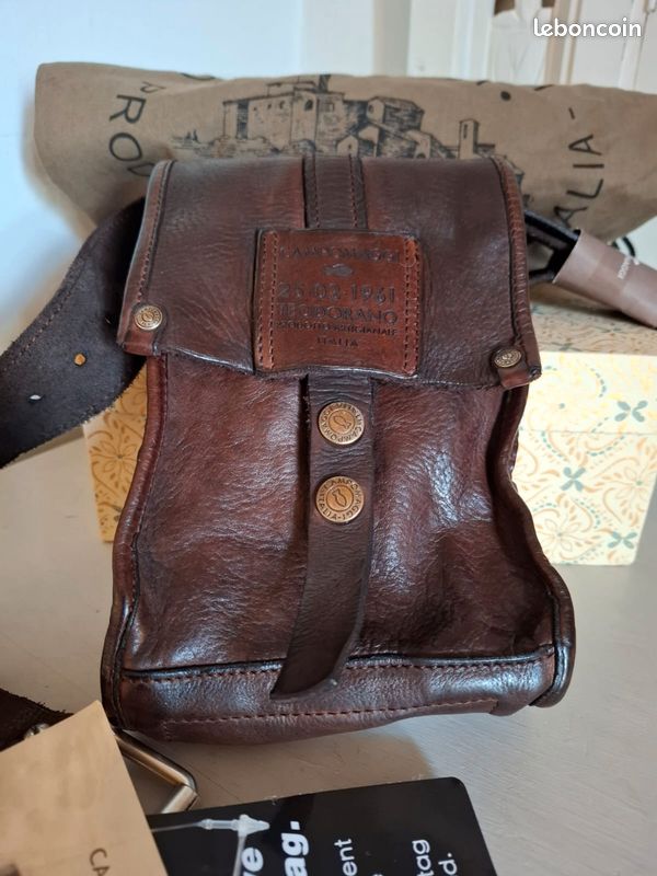 Sac En Cuir CAMPOMAGGI - Style Seau à Cordon Coulissant - Couleur Marron - Neuf Avec Étiquettes