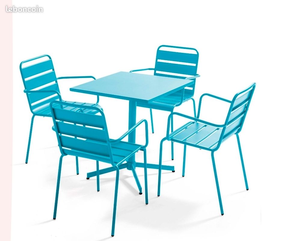NEUF : Table pliable/ rabattable carrée (70 X 70 cm) et 4 fauteuils balcon métal bleu (image 1)