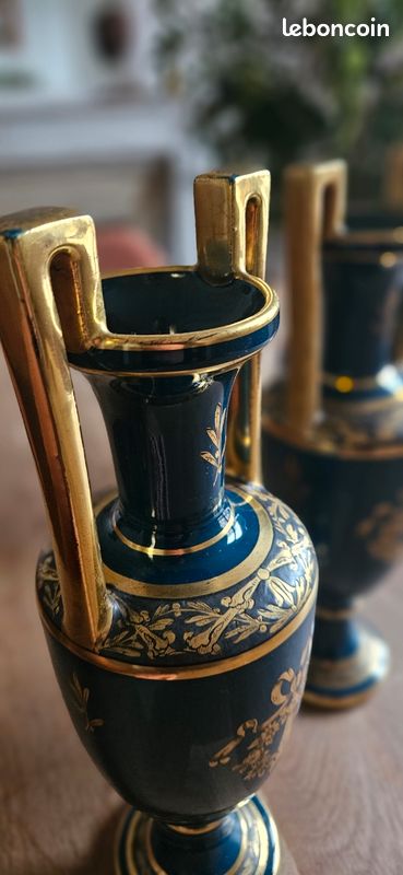Paire de vases en faïence (image 3)